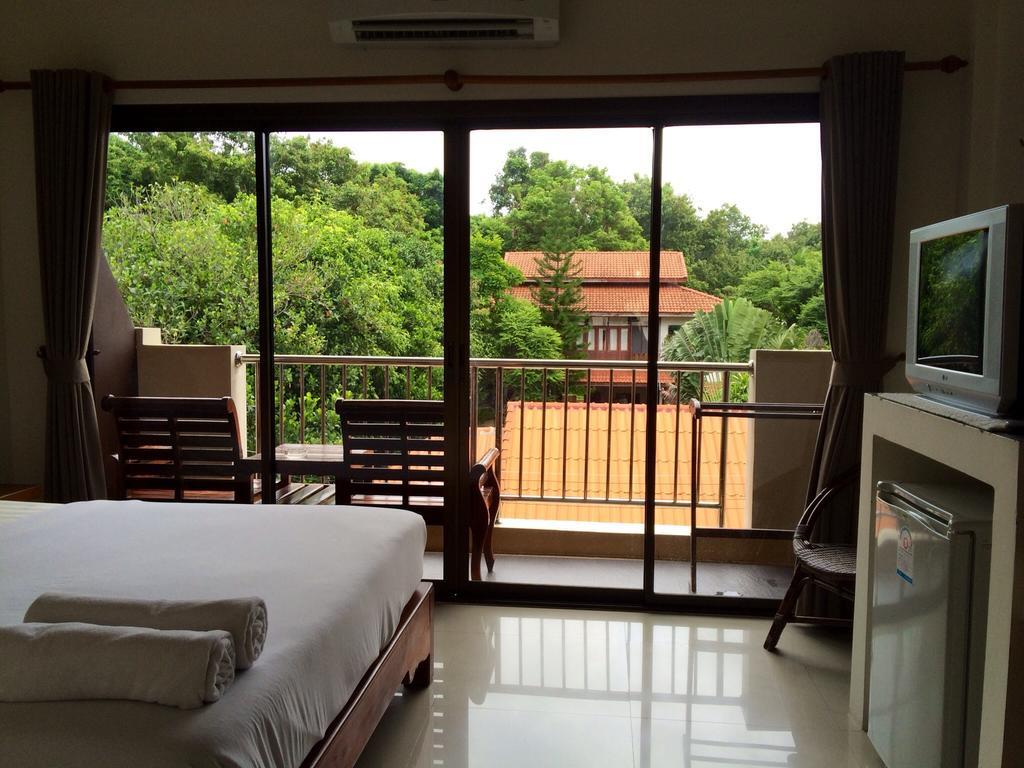K.t. Samui Hotell 3*
